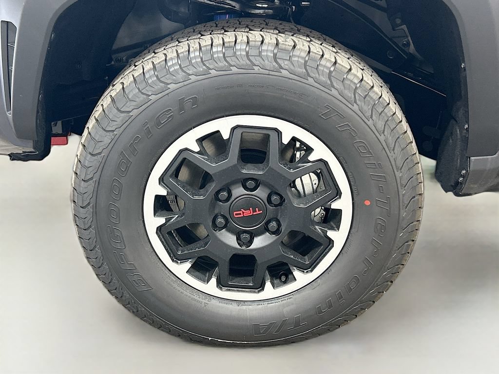 New 2026 Toyota Tacoma TRD Off-Road AWD/4WD image 9