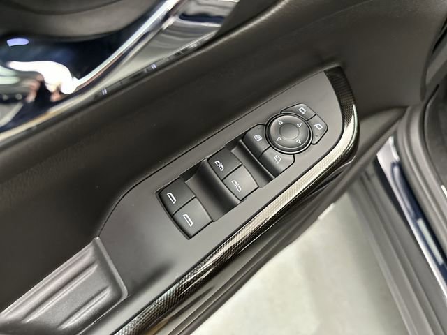 Used 2021 GMC Acadia AT4 w/ Technology Package AWD/4WD image 18