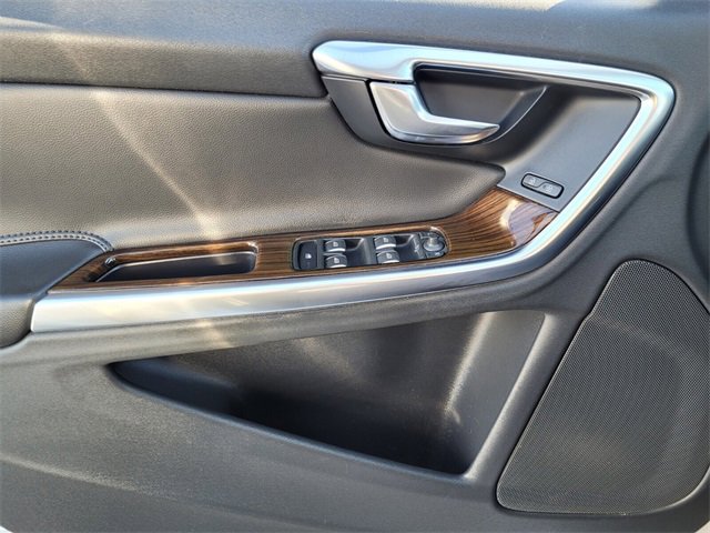 Used 2016 Volvo S60 T5 Premier image 24