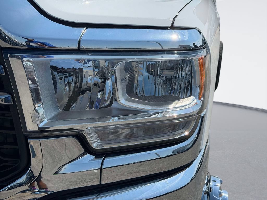 Used 2023 RAM 3500 Tradesman w/ Chrome Appearance Group AWD/4WD image 9