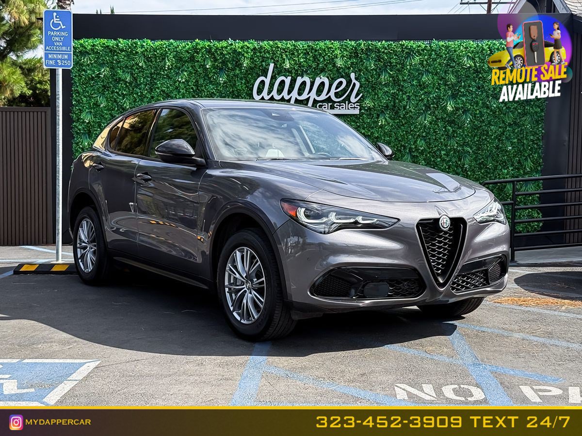 Used 2024 Alfa Romeo Stelvio Sprint RWD image 3
