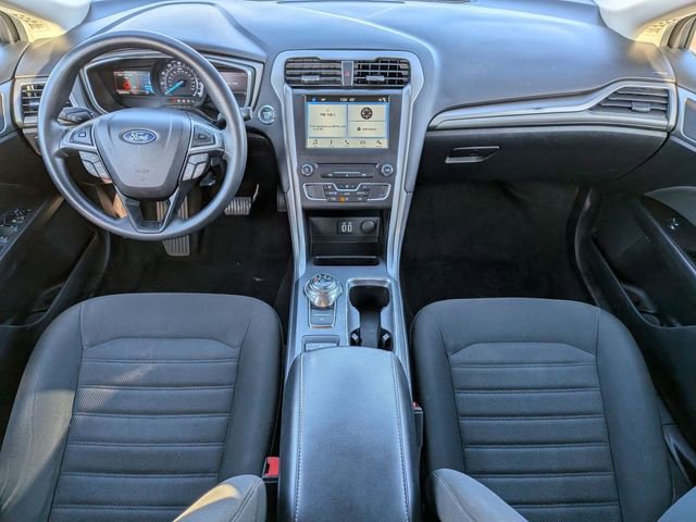 Used 2020 Ford Fusion SE image 26