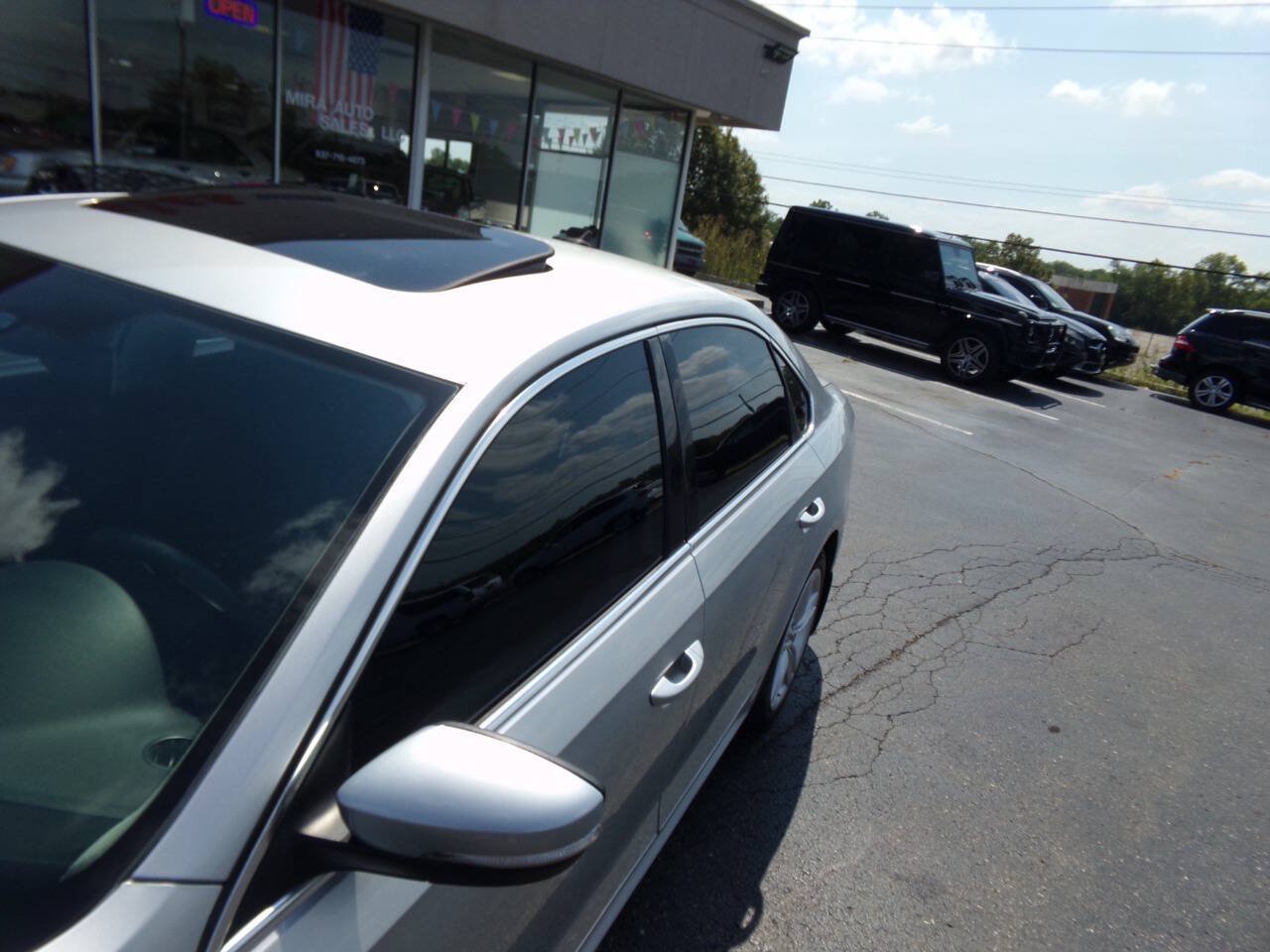 Used 2013 Volkswagen Passat TDI SEL Premium FWD image 36