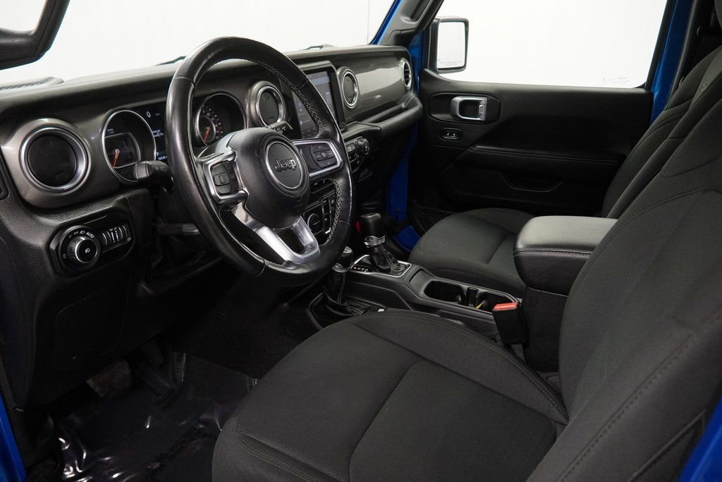 Certified 2022 Jeep Wrangler Unlimited Sahara w/ Cold Weather Group image 19