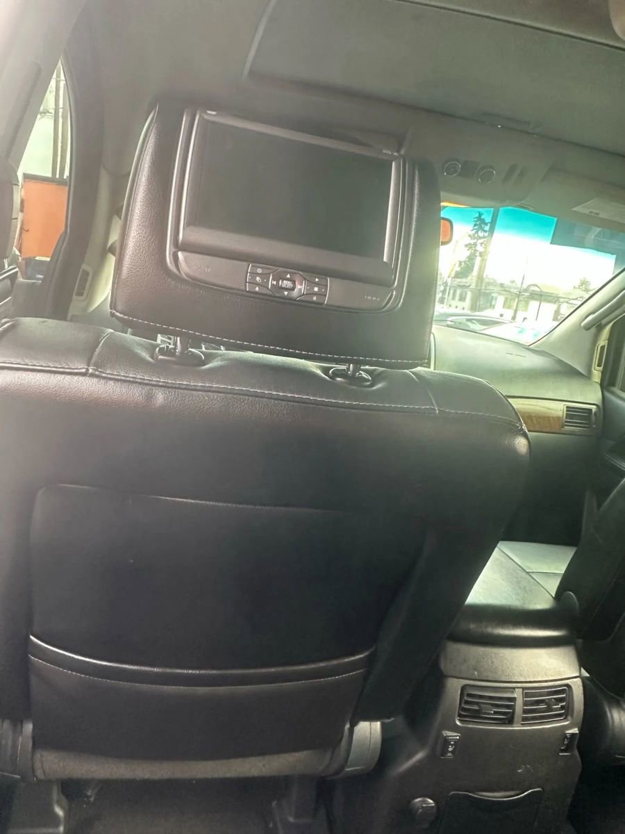 Used 2014 Nissan Armada Platinum image 26