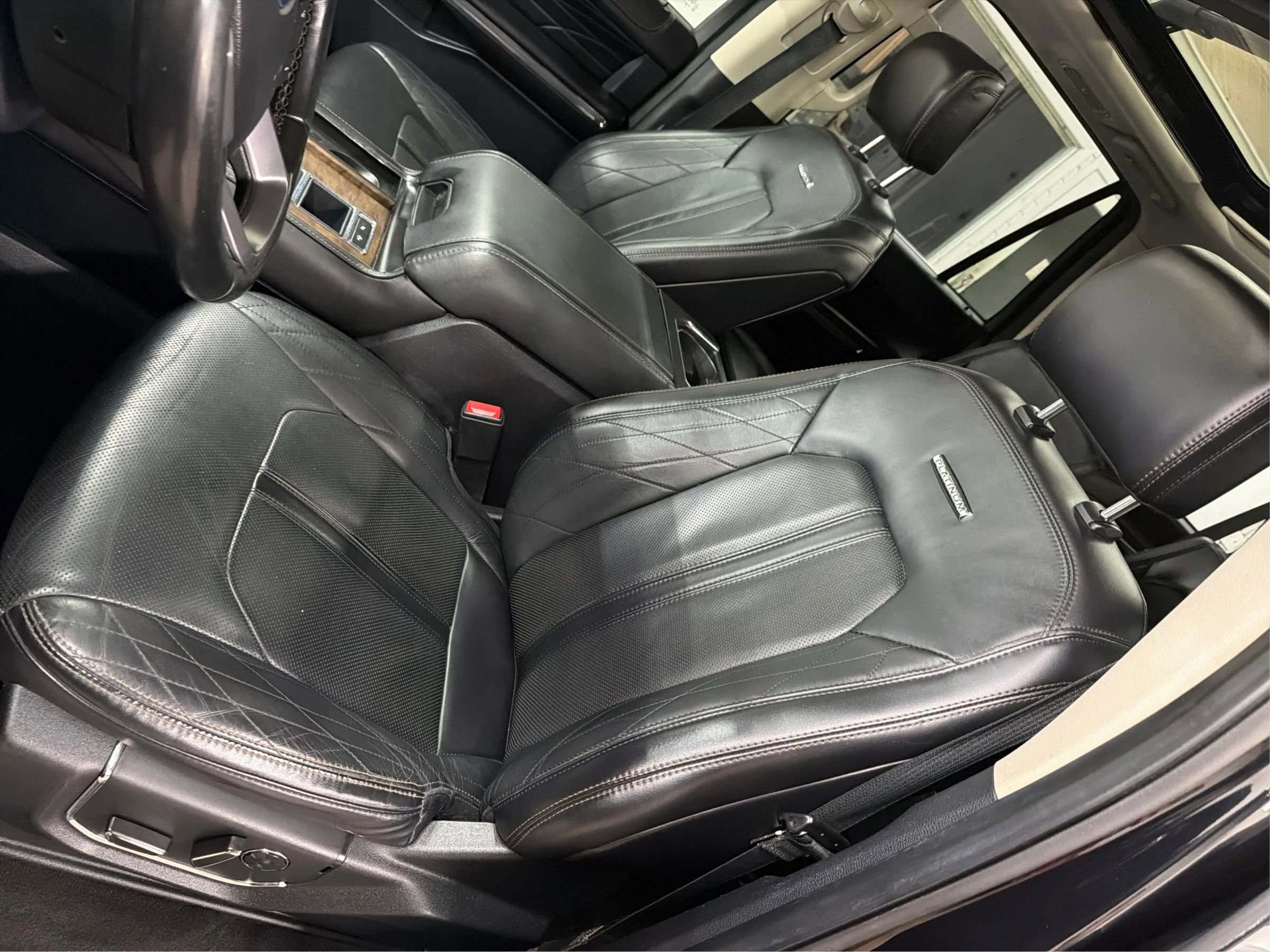 Used 2020 Ford Expedition Max Platinum RWD image 36