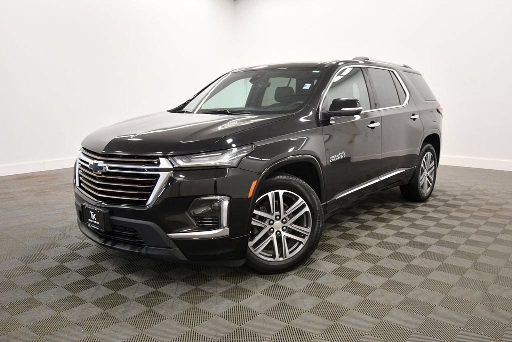 Used 2024 Chevrolet Traverse High Country AWD/4WD image 2