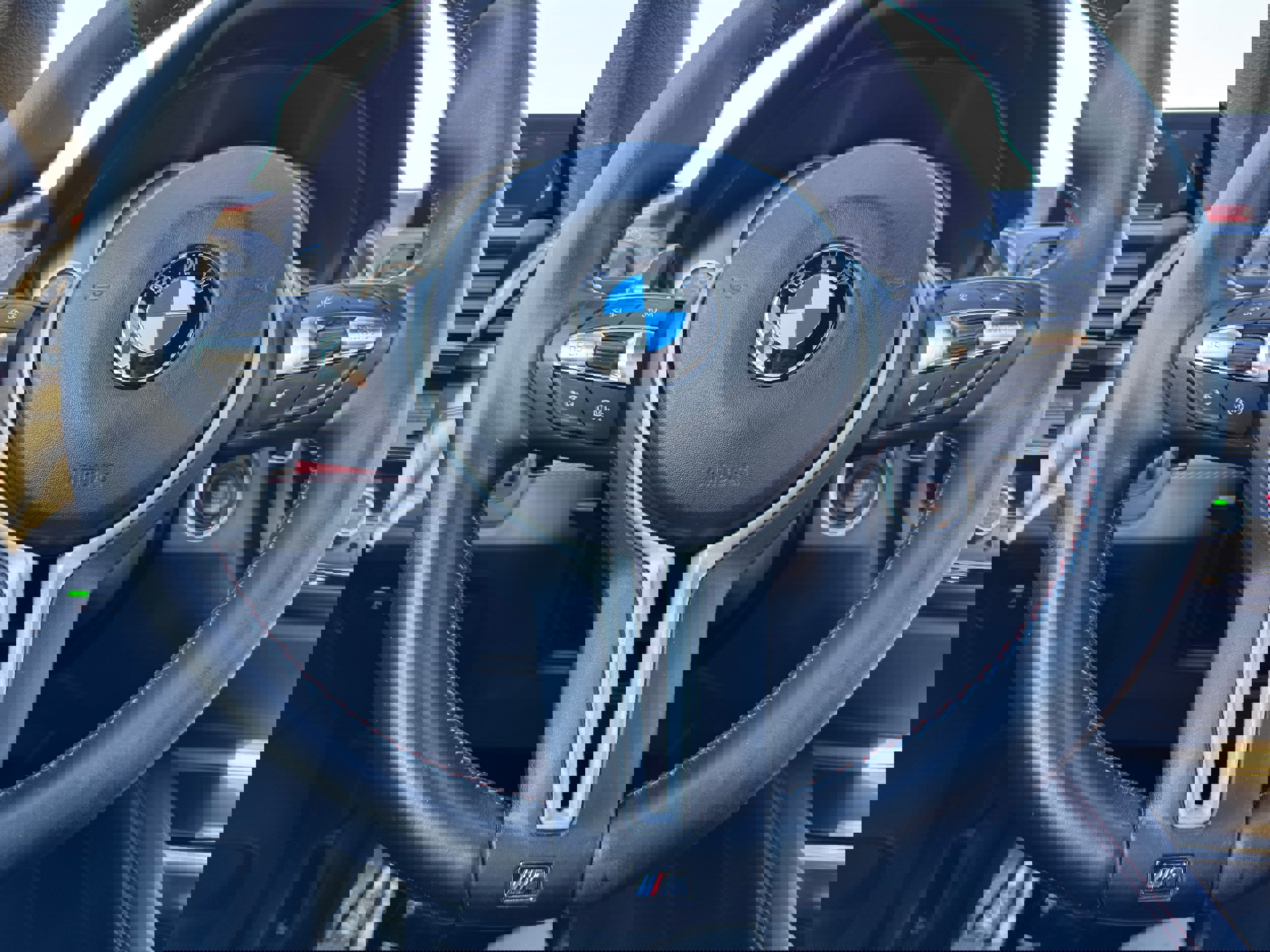 Used 2015 BMW M4 Convertible image 16