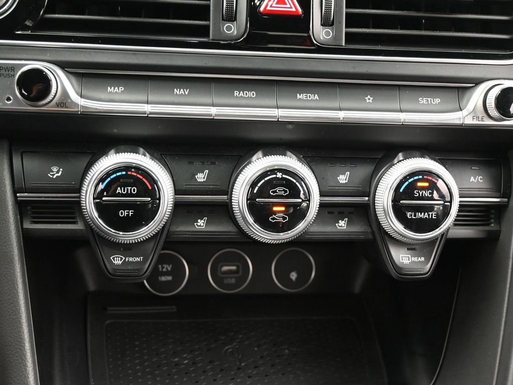 Used 2023 Genesis G70 2.0T w/ Sport Prestige Package image 17