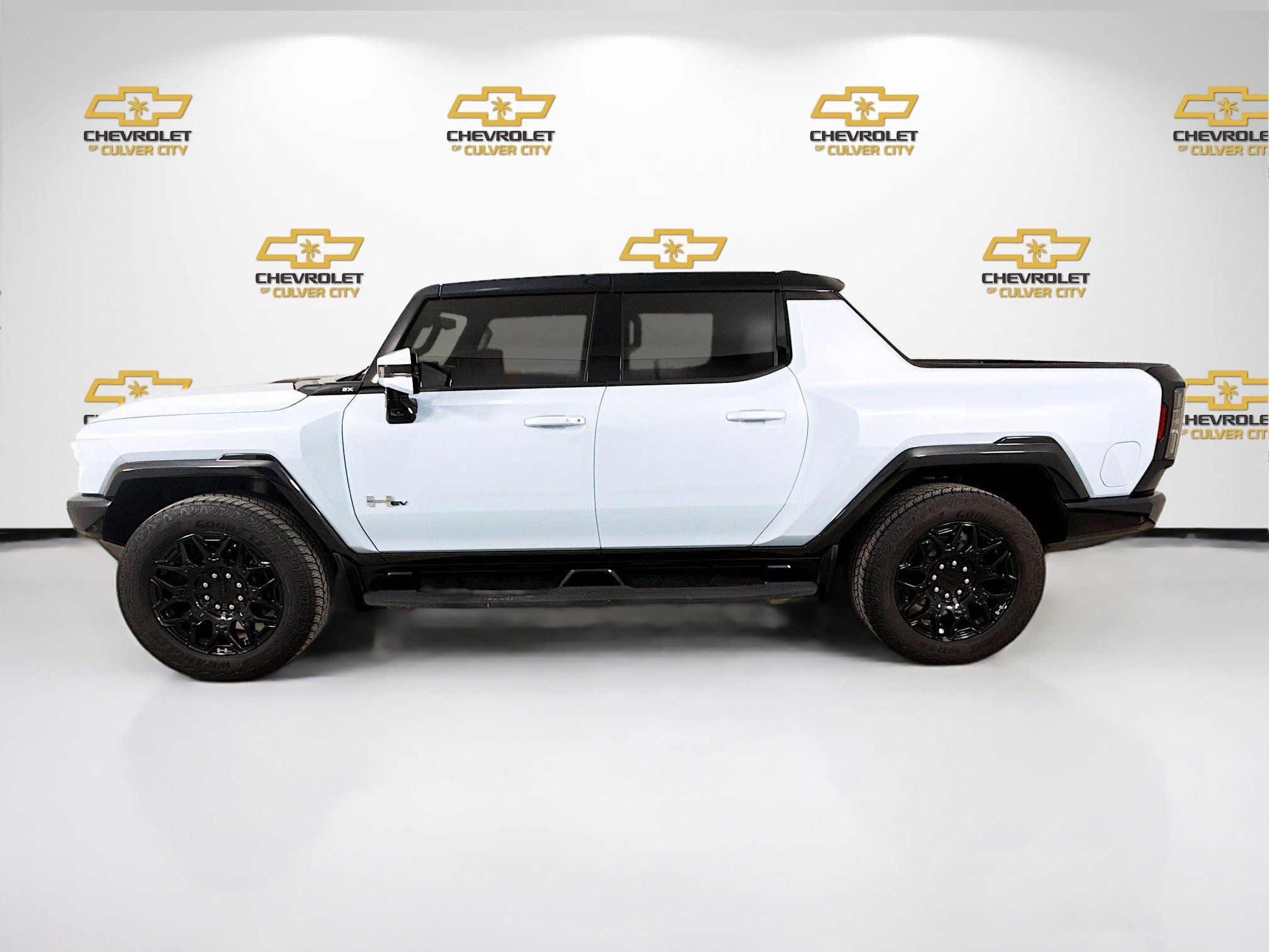 Used 2025 GMC Hummer EV 2X image 4