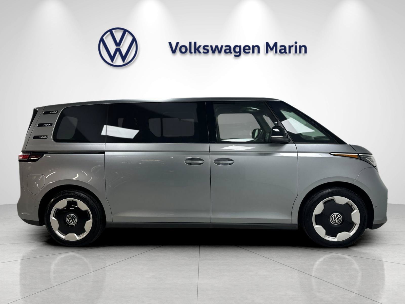 New 2025 Volkswagen ID. Buzz Pro S RWD image 6