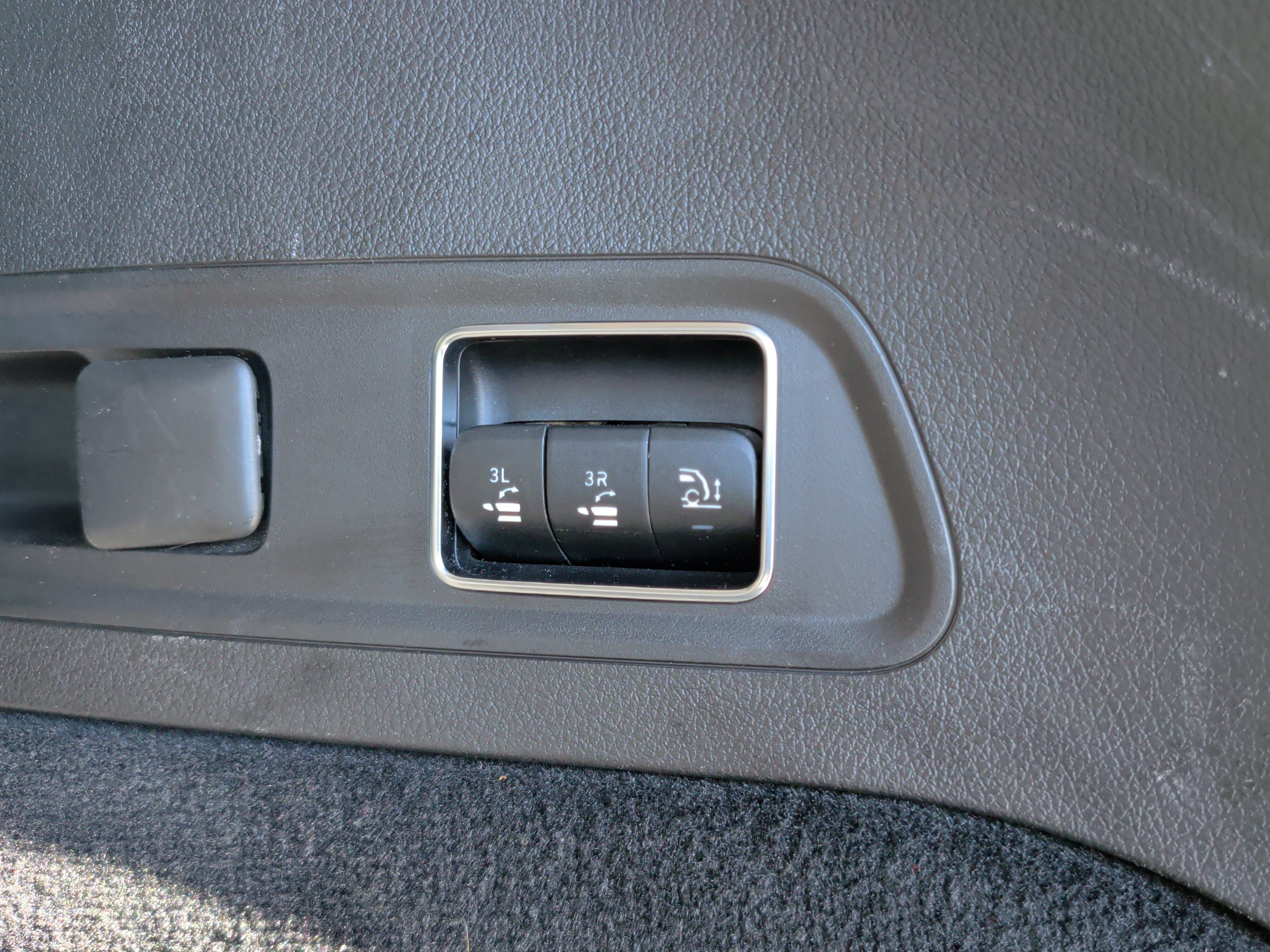 Used 2020 Mercedes-Benz GLS 450 4MATIC image 42