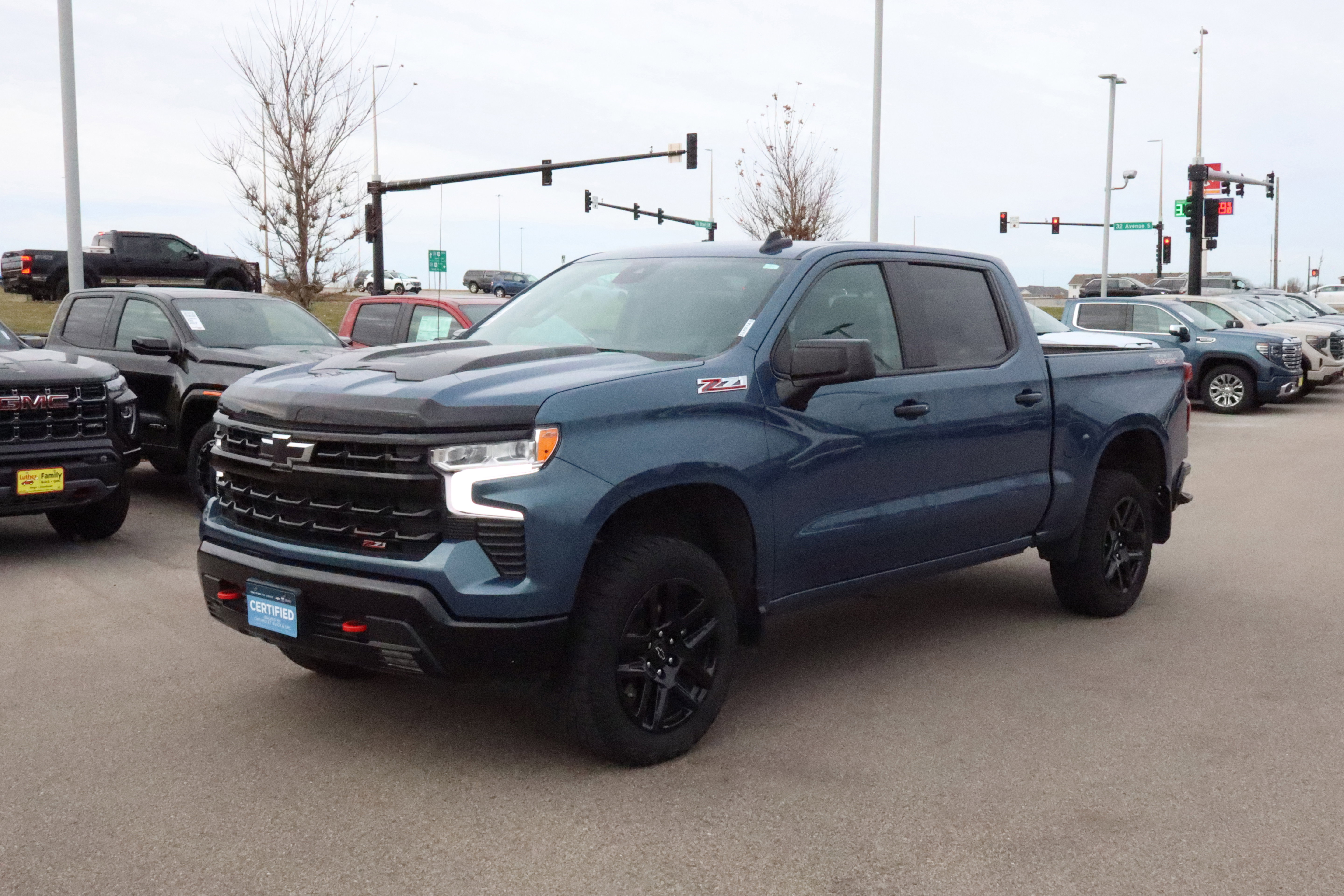 Certified 2024 Chevrolet Silverado 1500 LT Trail Boss w/ Convenience Package II image 3