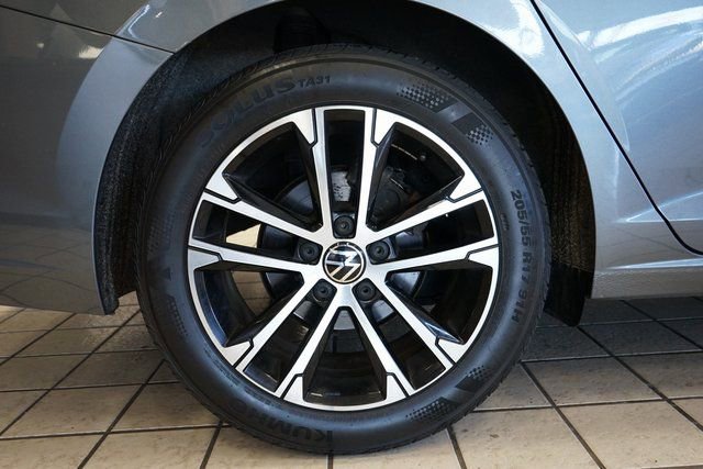 Used 2023 Volkswagen Jetta Sport image 49