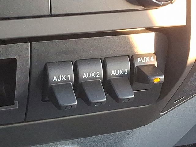 Used 2023 Ford F650 2WD Regular Cab Super Duty image 21