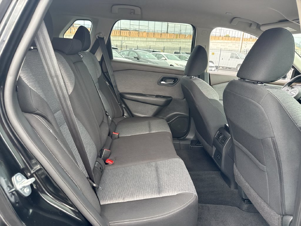 Used 2023 Nissan Rogue SV AWD/4WD image 27