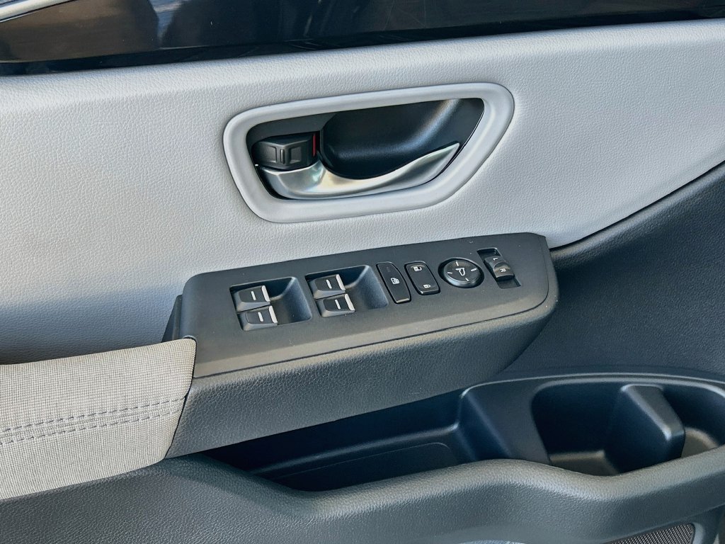 Certified 2023 Honda Pilot LX image 17