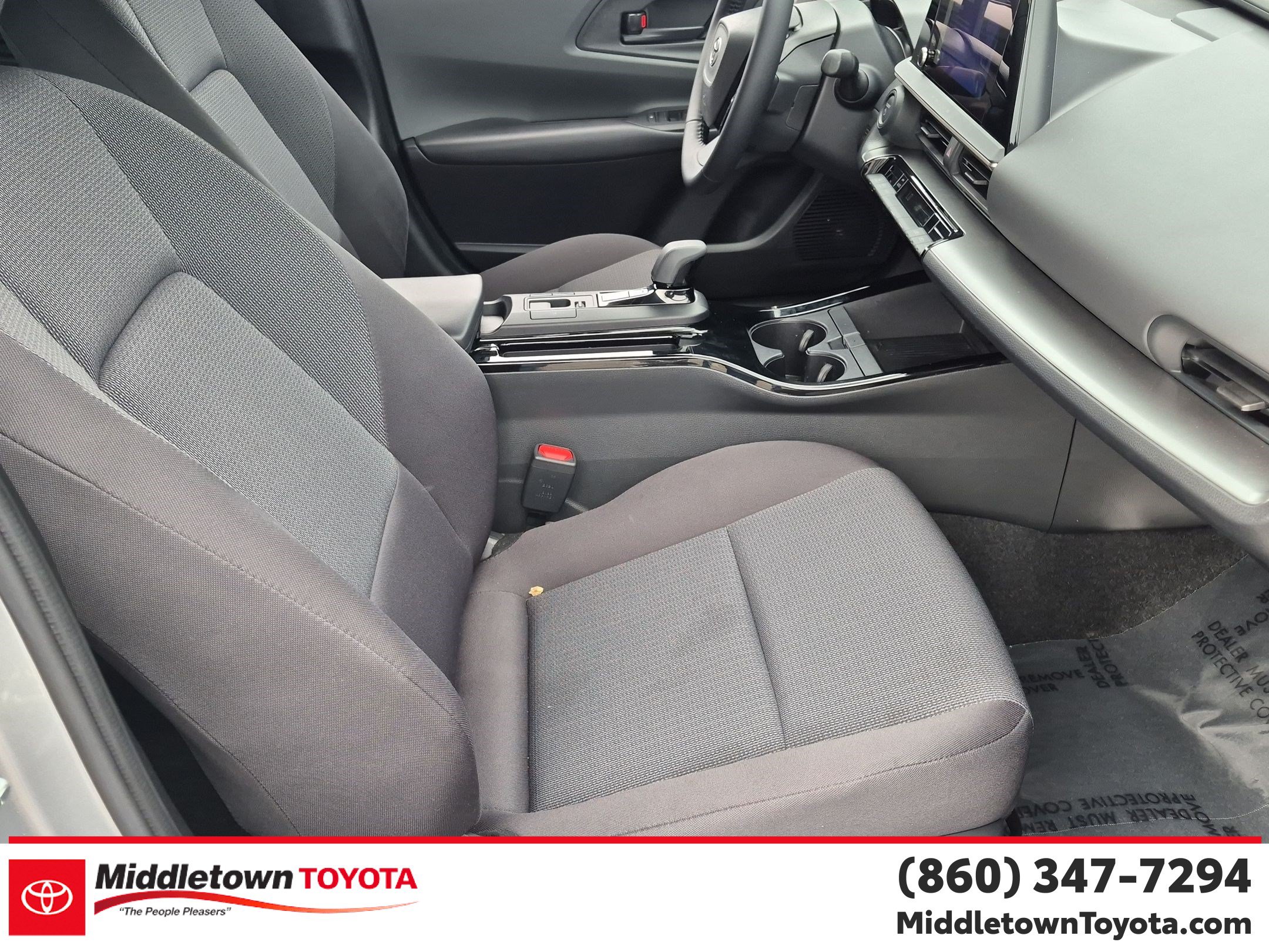 Used 2023 Toyota Prius LE FWD image 34