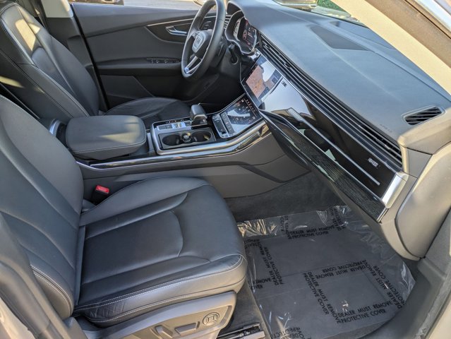 Used 2019 Audi Q8 Premium Plus w/ Premium Plus AWD/4WD image 21
