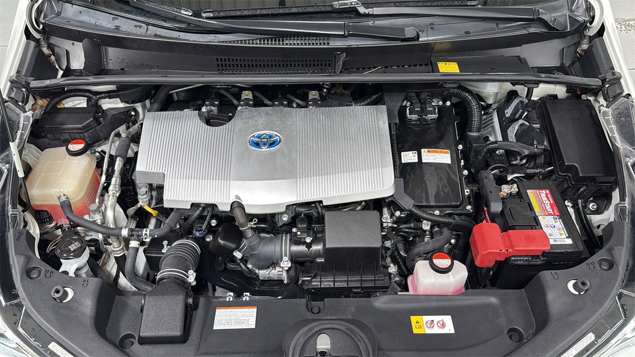 Used 2016 Toyota Prius Four image 25