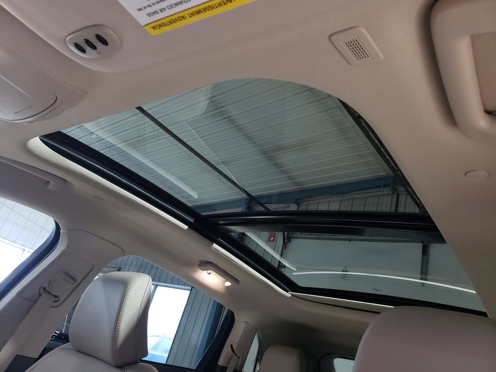 Used 2023 Lincoln Nautilus Reserve w/ Equipment Group 202A image 17