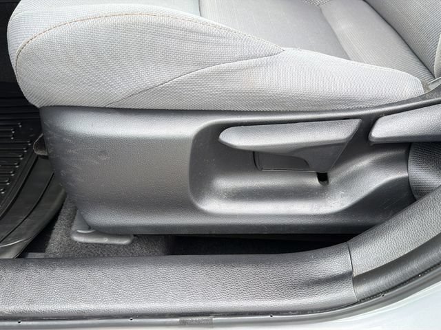 Used 2022 Toyota Corolla SE w/ Carpet Mat Package (TMS) FWD image 21