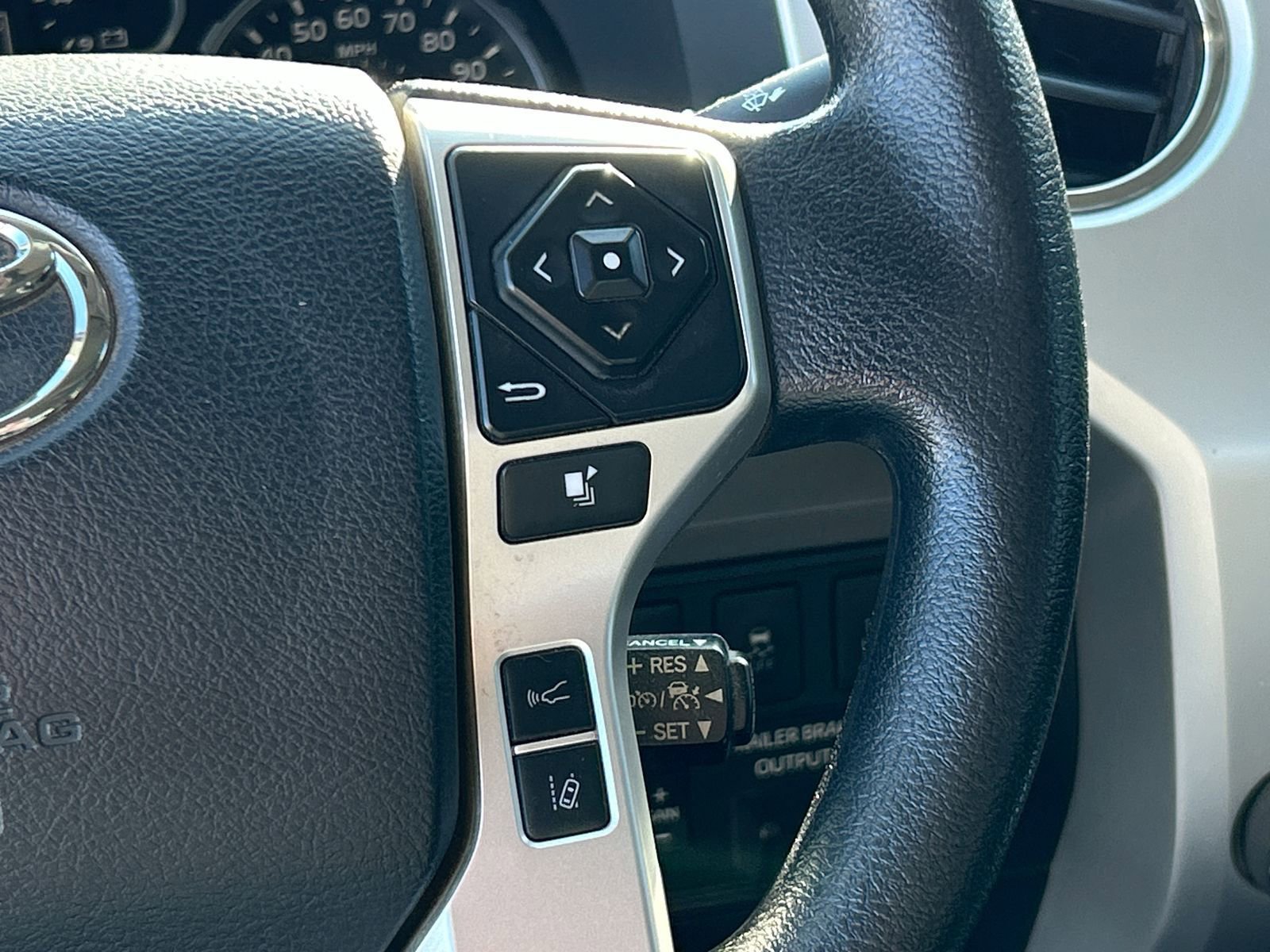 Used 2018 Toyota Tundra SR5 image 14