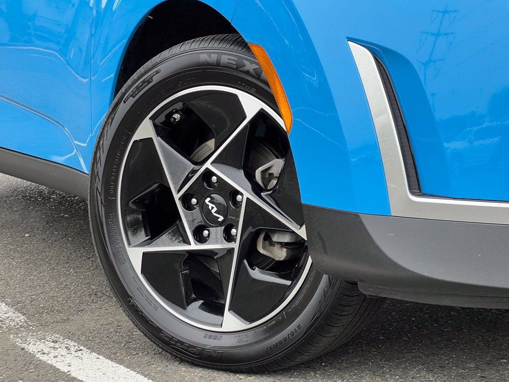 Certified 2024 Kia Soul EX FWD image 2