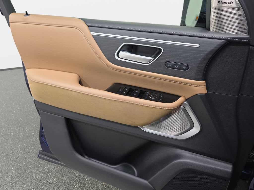 Certified 2025 INFINITI QX80 Sensory AWD/4WD image 24