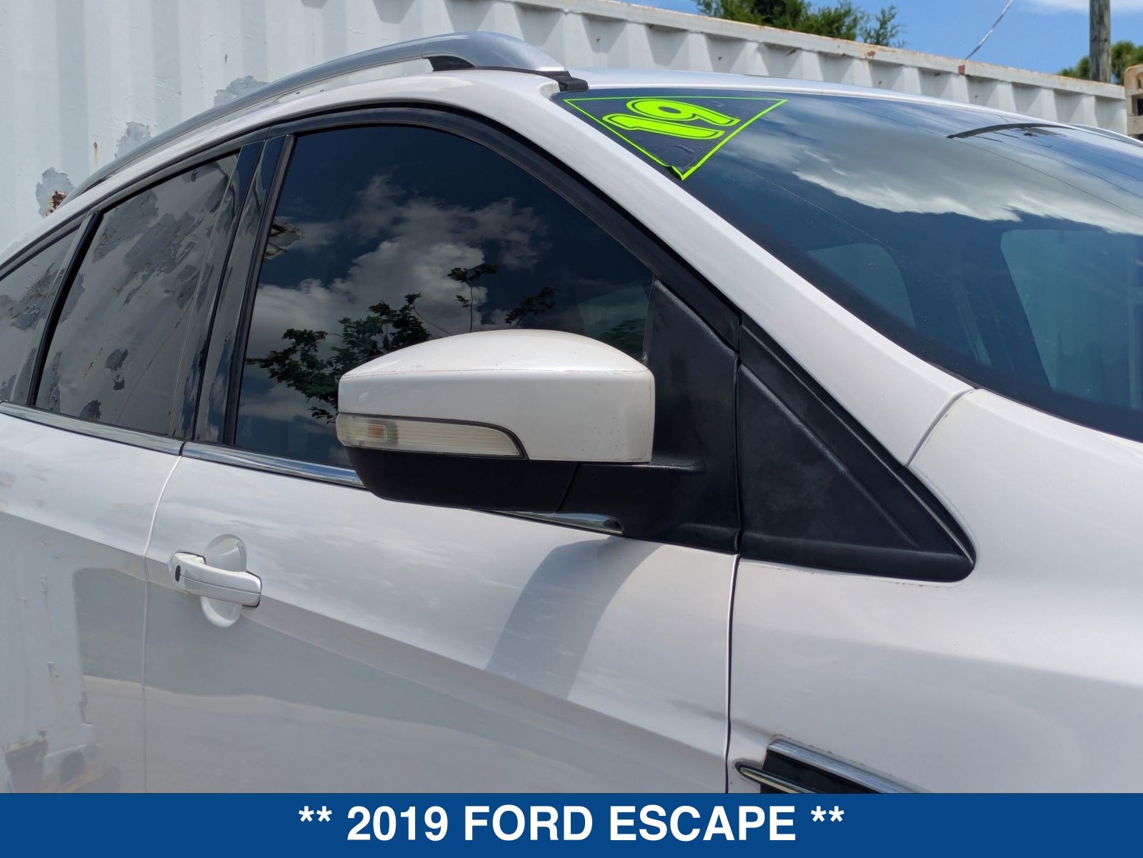 Used 2019 Ford Escape Titanium AWD/4WD image 11