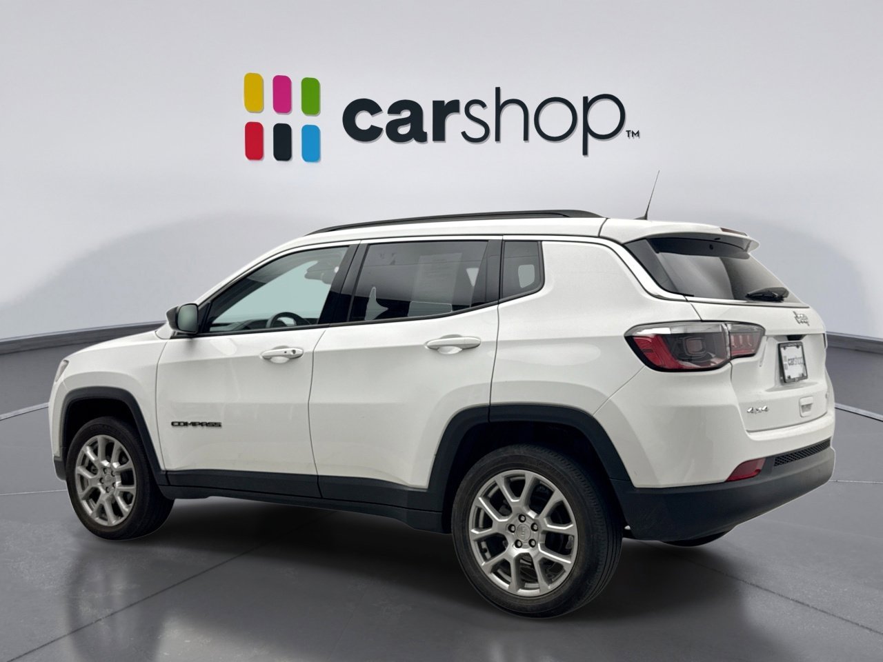 Used 2022 Jeep Compass Latitude image 3
