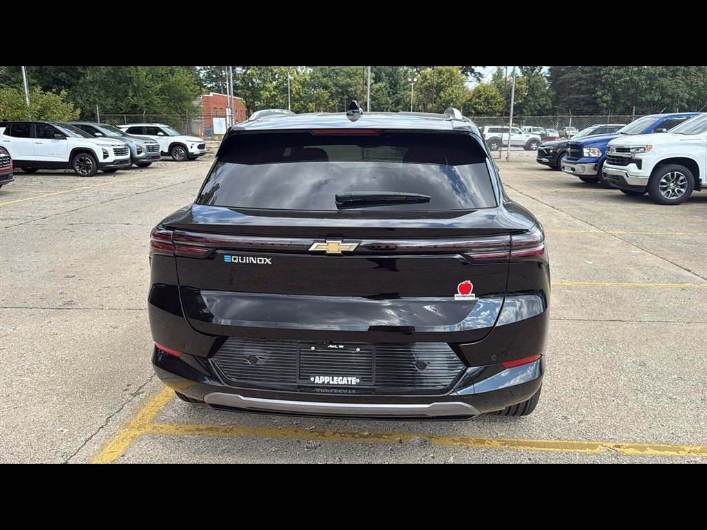 New 2025 Chevrolet Equinox EV LT FWD image 29