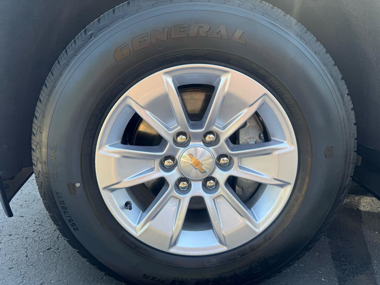 Used 2025 Chevrolet Silverado 1500 W/T RWD image 35