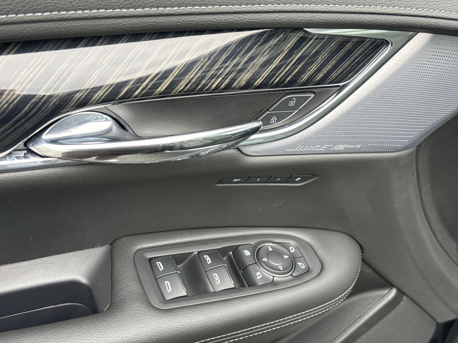 Used 2023 Cadillac XT6 Premium Luxury AWD/4WD image 16