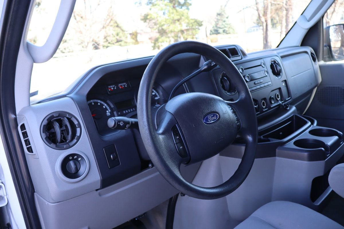 Used 2012 Ford E-350 and Econoline 350 XLT image 15