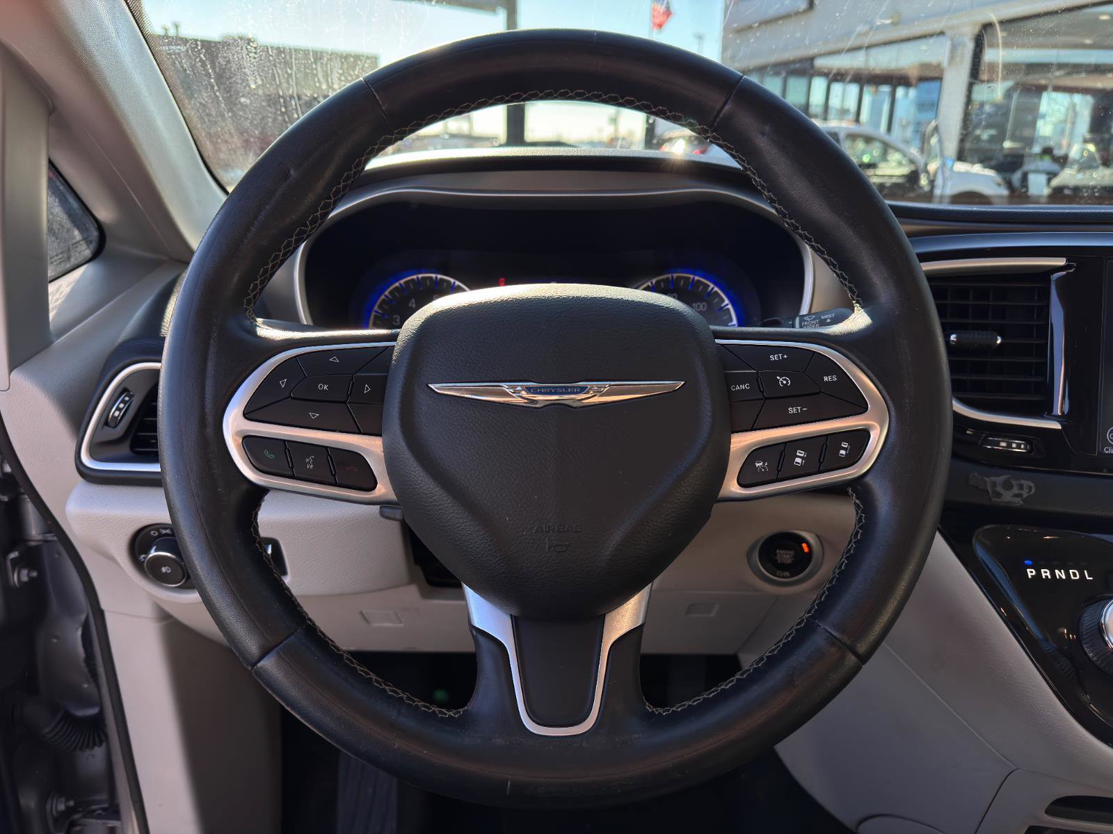 Used 2020 Chrysler Pacifica Touring-L Plus image 19