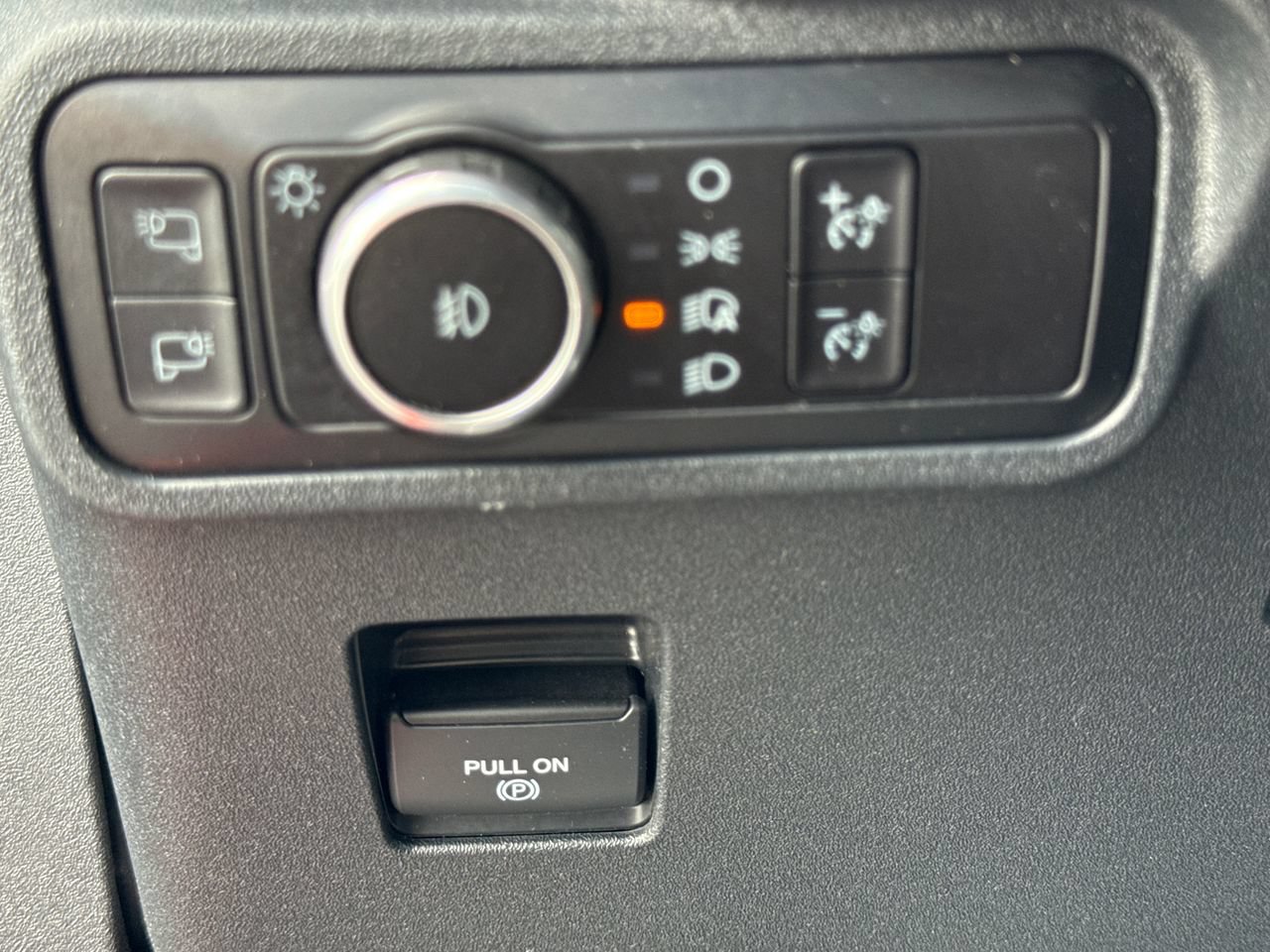 Used 2023 Ford Bronco Outer Banks AWD/4WD image 16