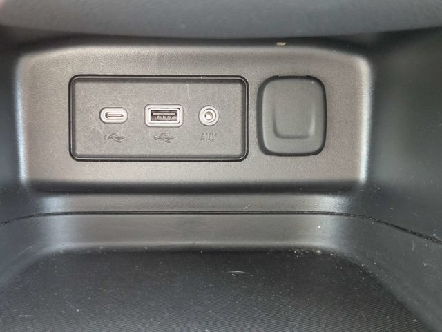 Used 2022 Chevrolet Equinox LT FWD image 23