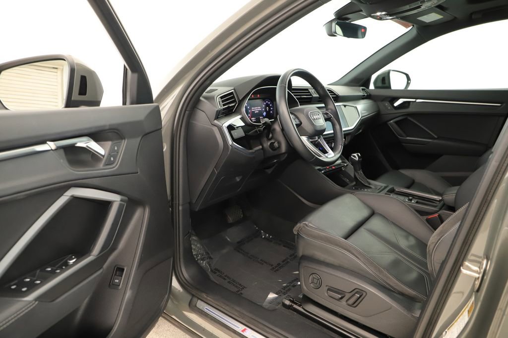 Used 2021 Audi Q3 2.0T Premium w/ Convenience Package image 14