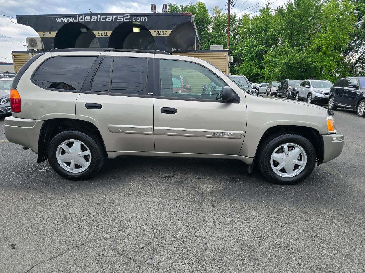 Used 2003 GMC Envoy SLE AWD/4WD image 2