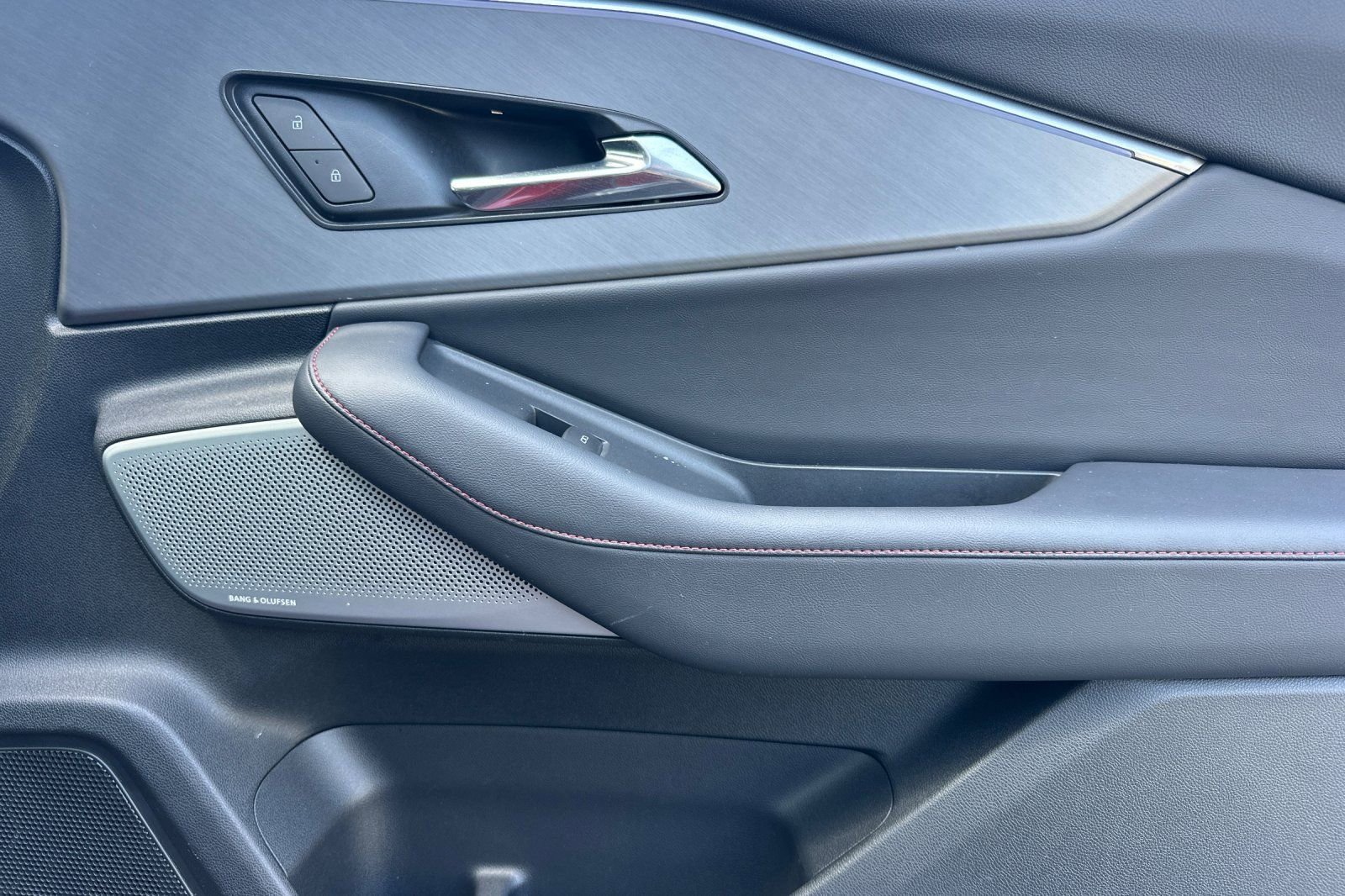 Used 2024 Acura ZDX A-Spec image 20