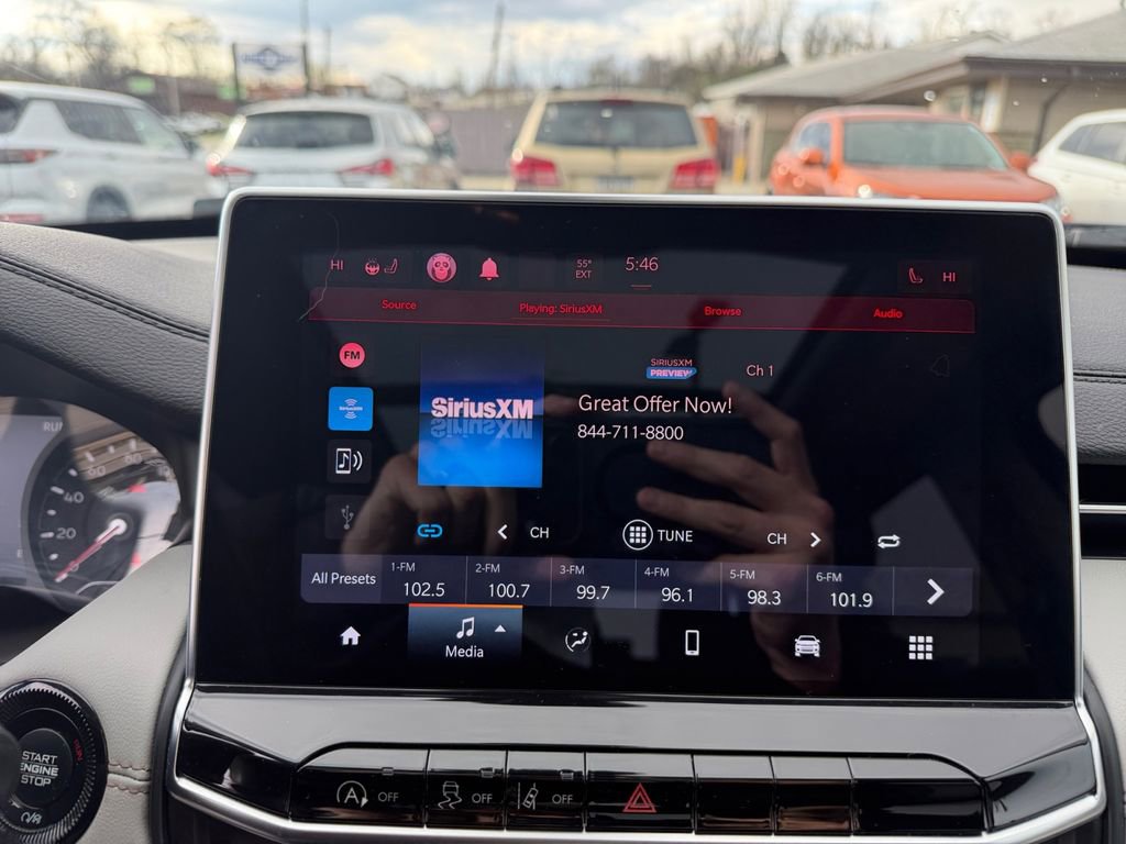 Used 2022 Jeep Compass Limited w/ Sun and Sound Group image 17