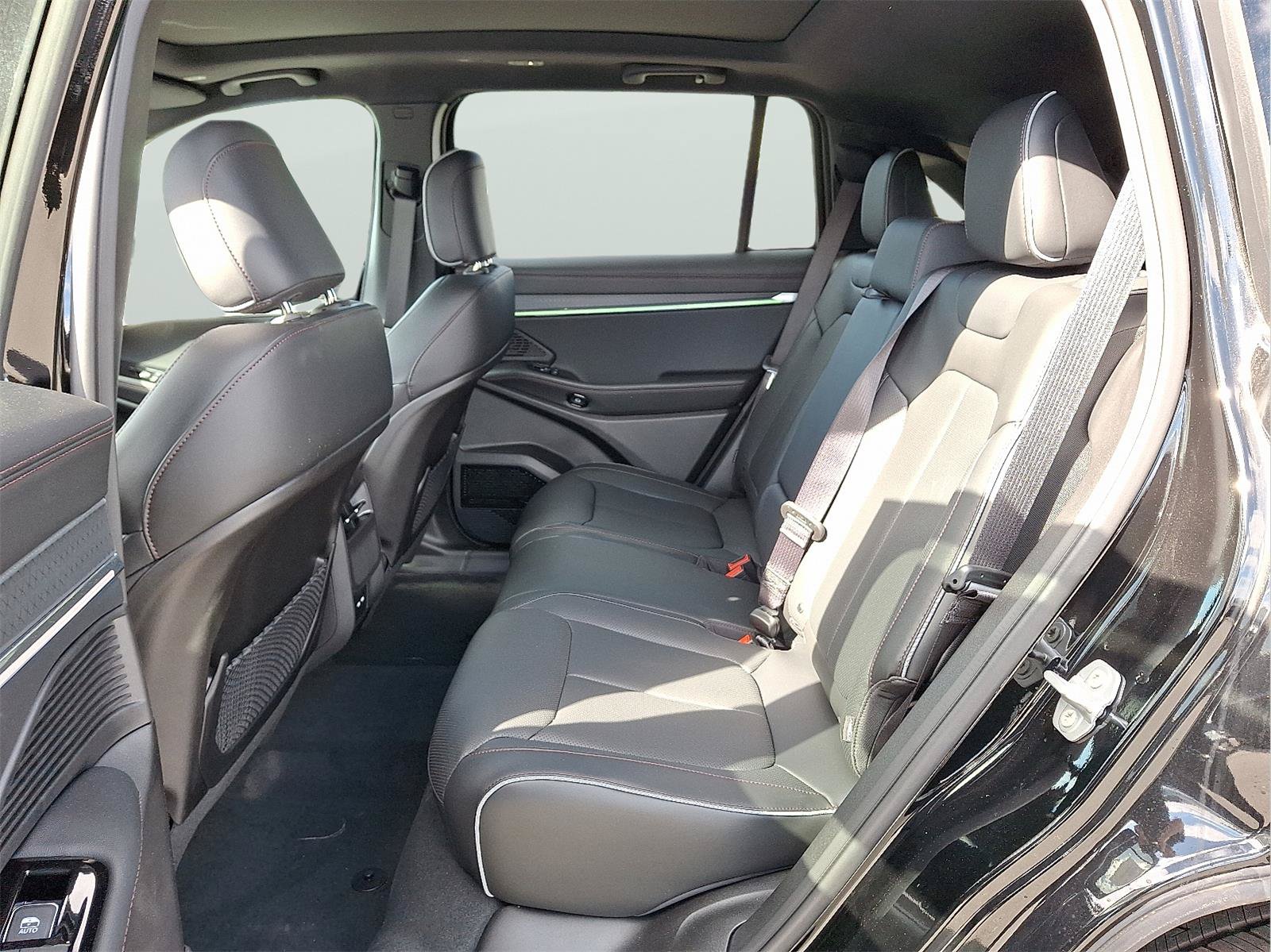 New 2025 Jeep Wagoneer S Limited AWD/4WD image 6