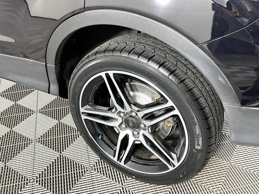 Used 2019 Ford Escape SEL image 38