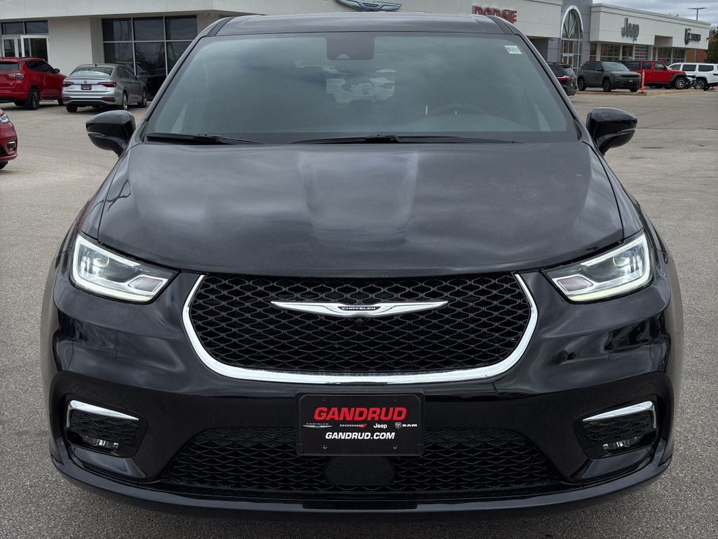 New 2026 Chrysler Pacifica Select FWD image 3