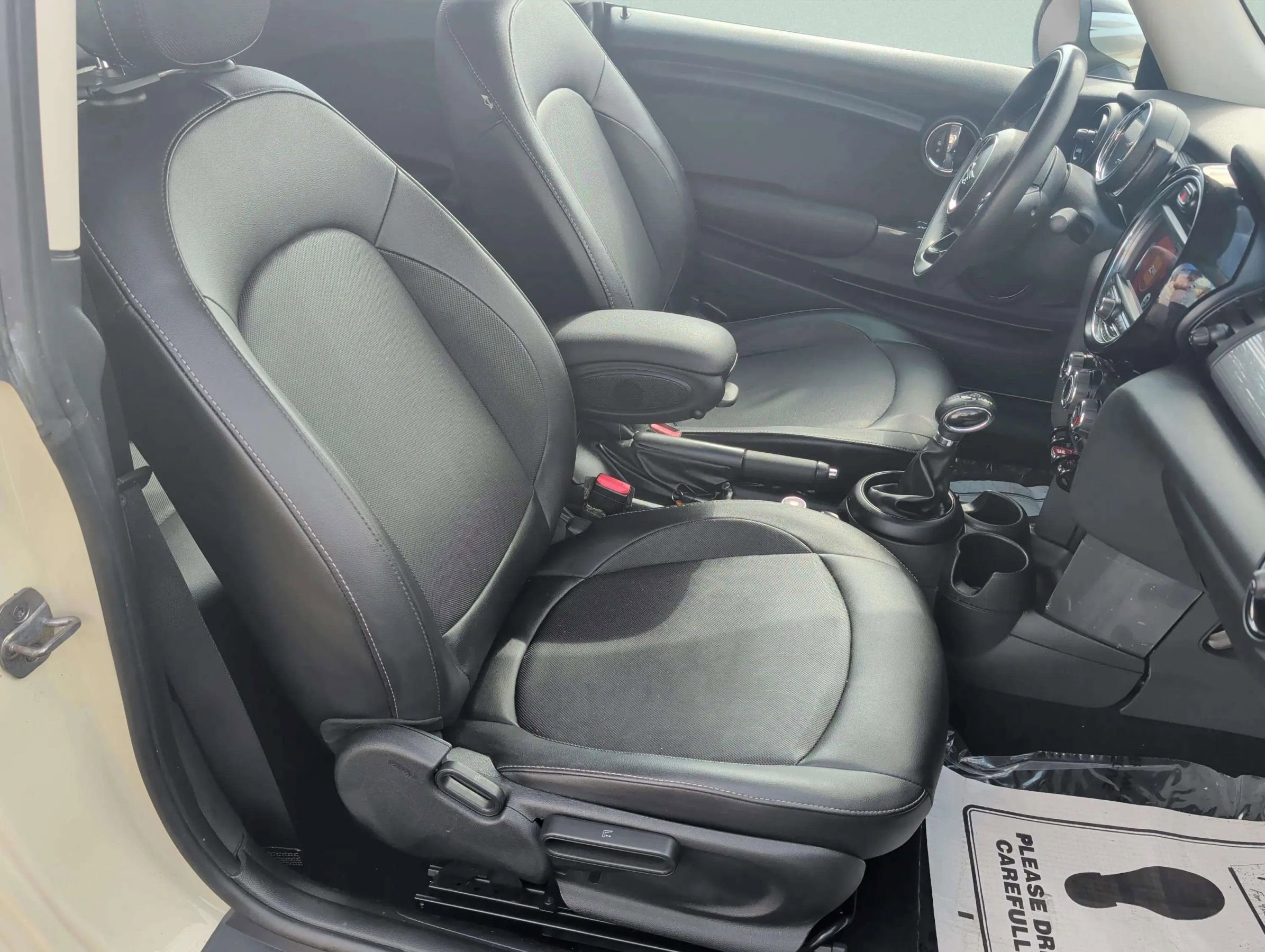 Used 2019 MINI Cooper 2-Door Hardtop FWD image 18
