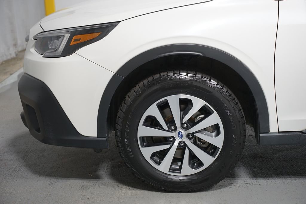 Used 2021 Subaru Outback Premium image 5