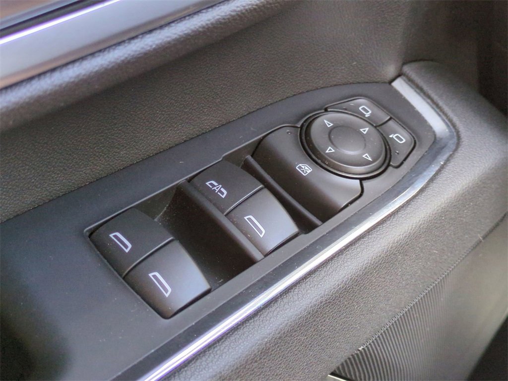 Used 2025 Chevrolet Silverado 2500 LT image 24