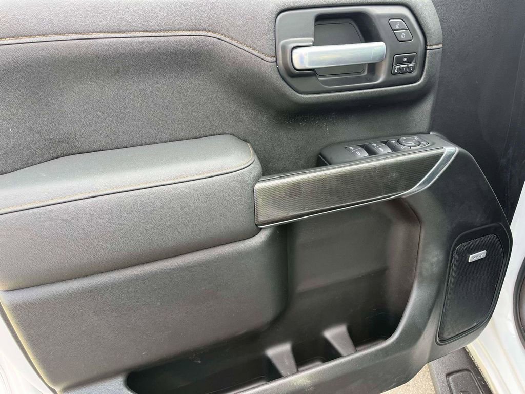 Used 2021 GMC Sierra 1500 AT4 w/ AT4 Premium Package image 12