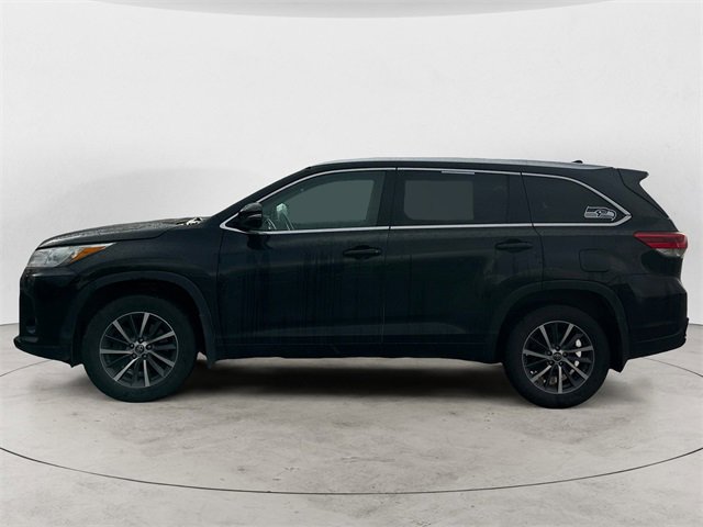 Used 2018 Toyota Highlander XLE image 2